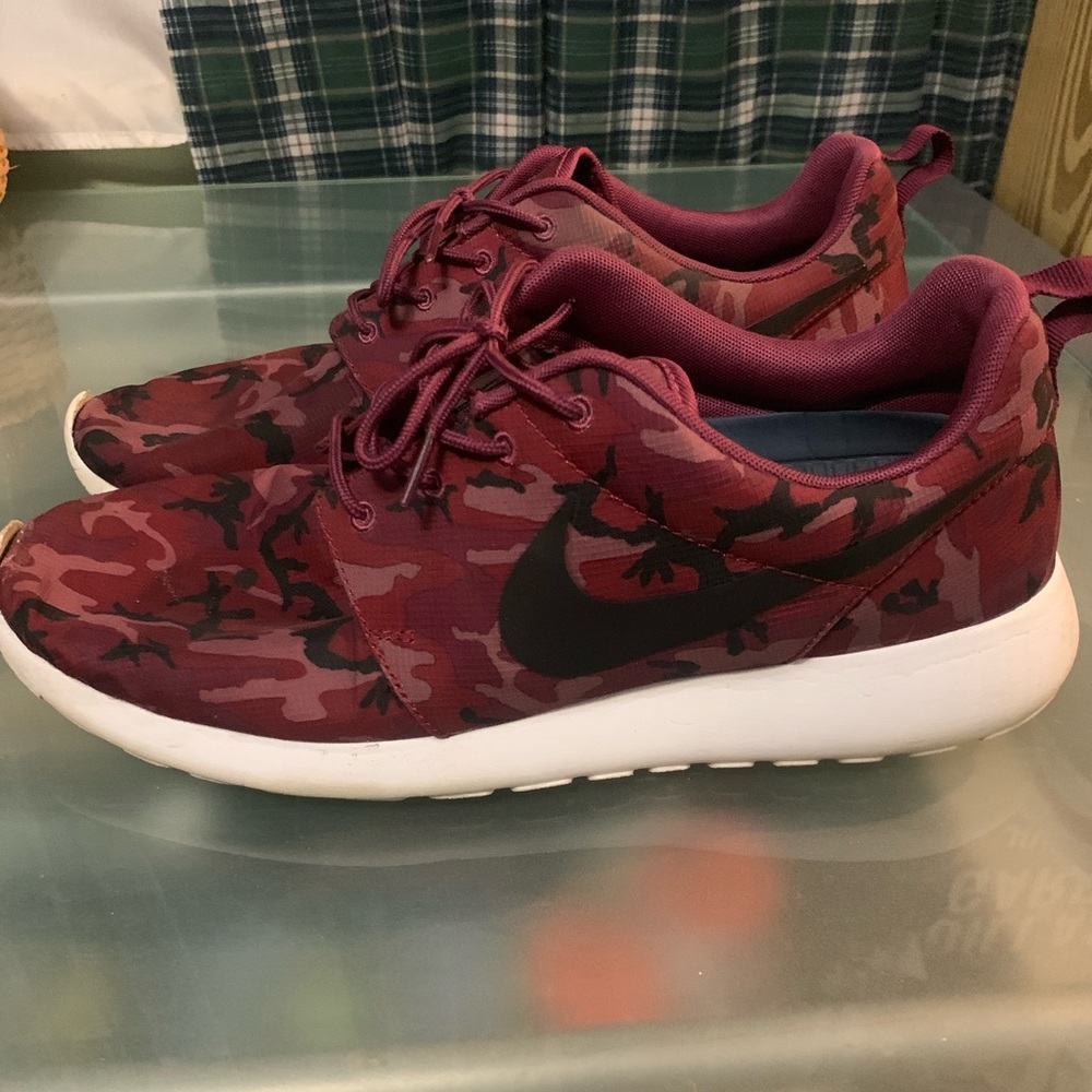 Nike Roshe Run Red Camo